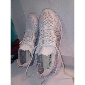 Comfort View Tennis Shoes wore a few times but Not for me size 10 wide